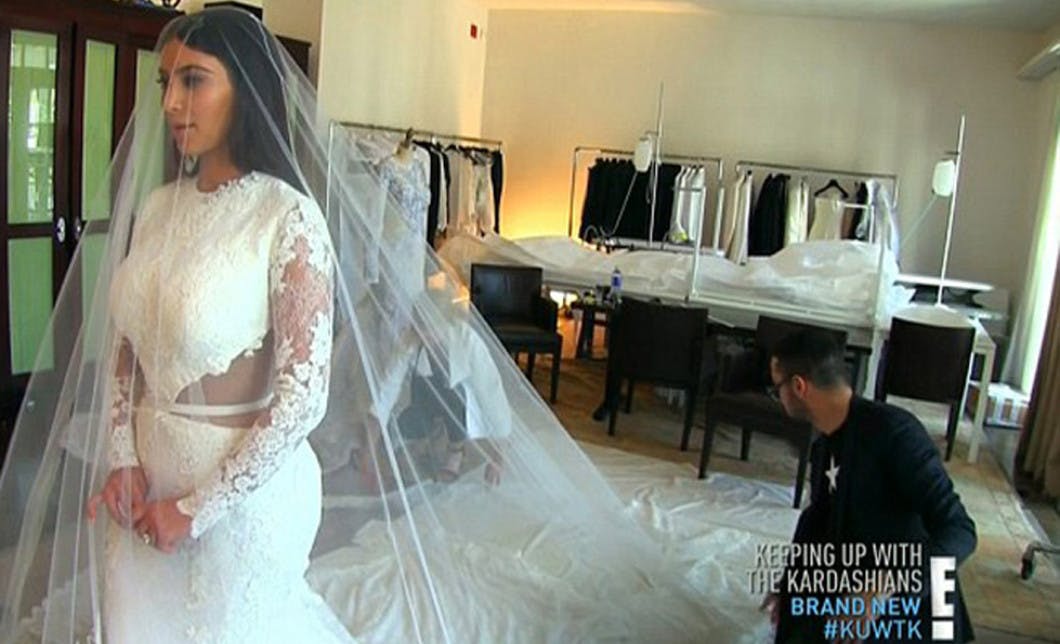 Kim Kardashian's Wedding Dress Fitting ...